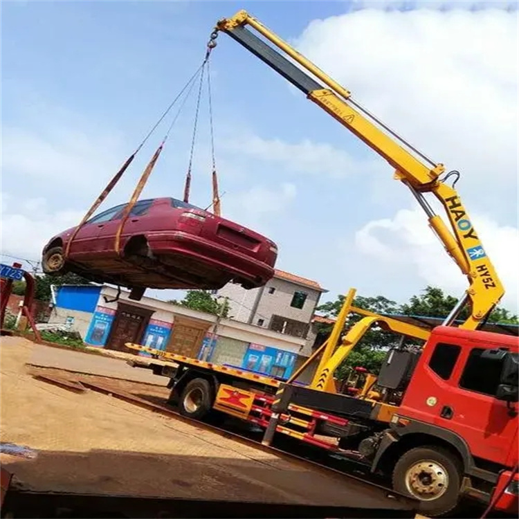 诸城吊车救援小汽车怎么吊