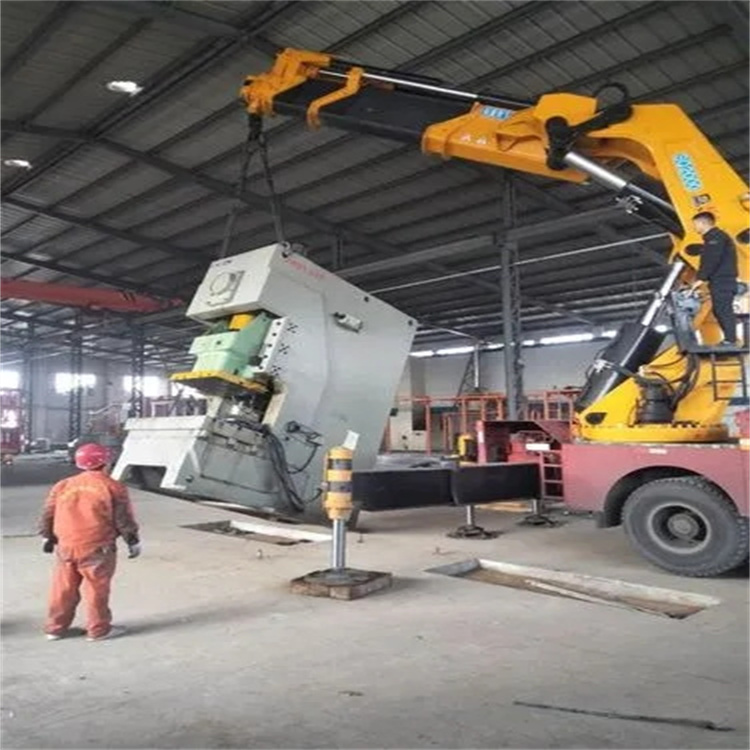 诸城80吨折臂吊车出租附近电话